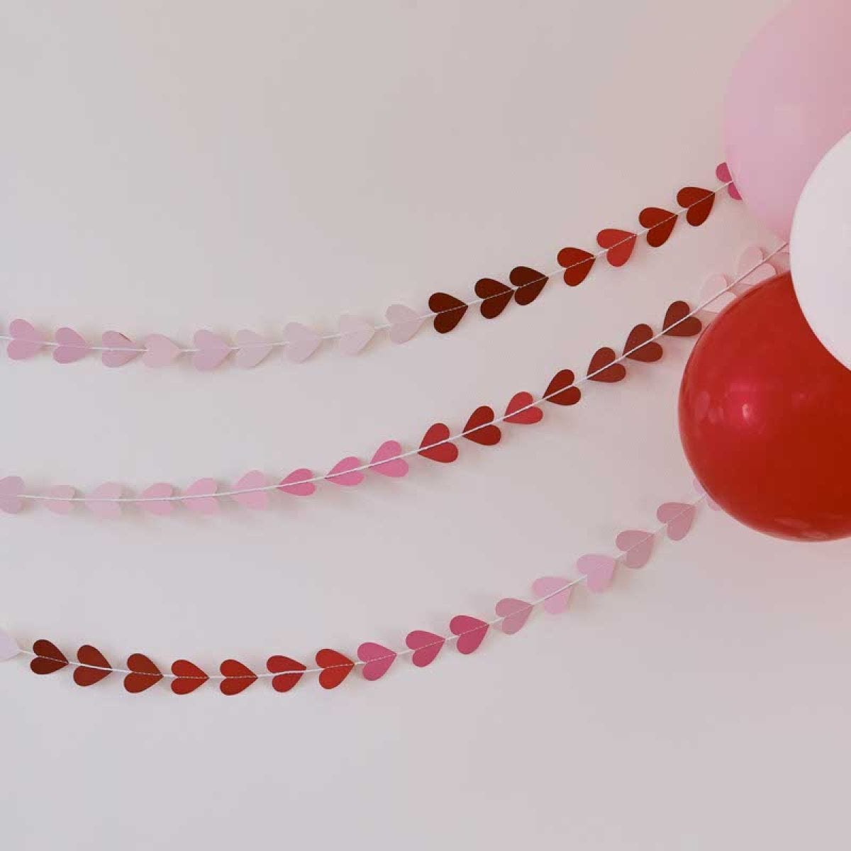 Red & Pink Ombre Heart Paper Garland - 5m