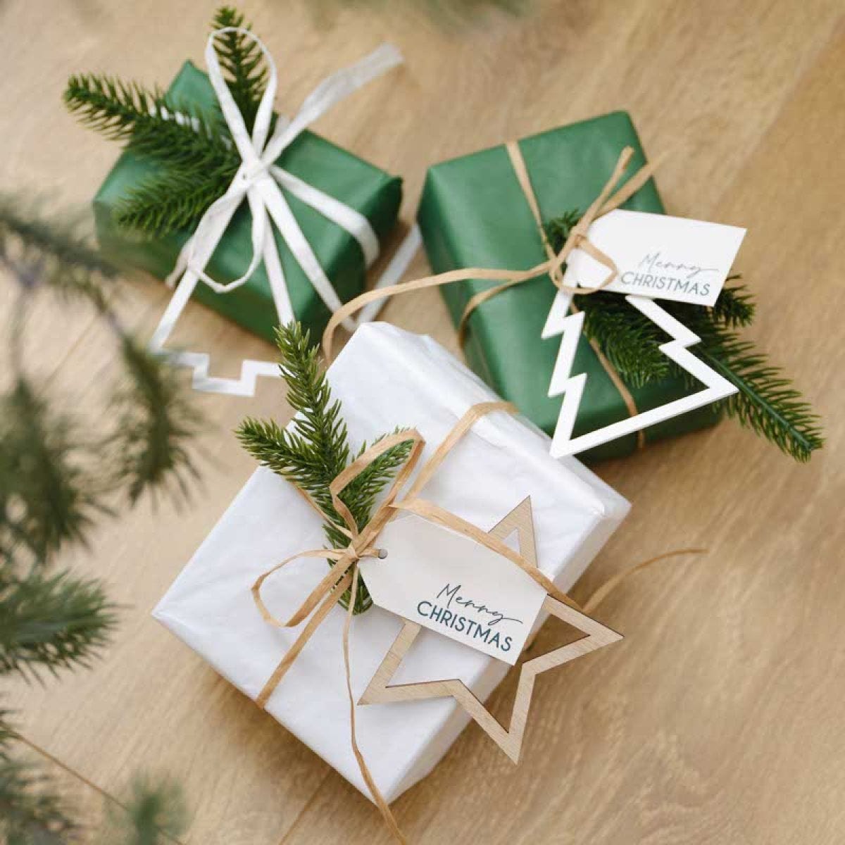 Ribbon, Foliage, Tags & Wooden Present Toppers Set