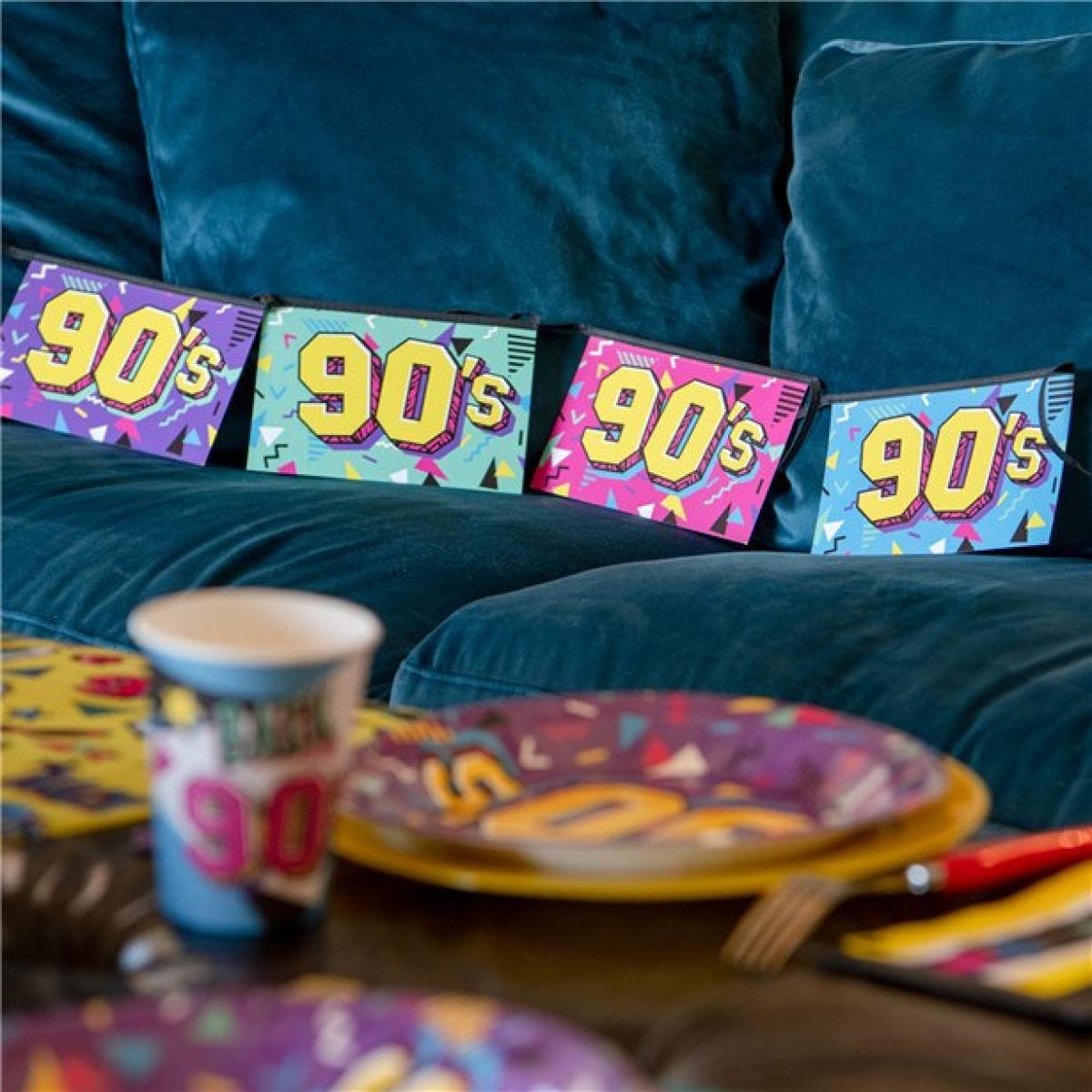 90&apos;s Bunting - 5m