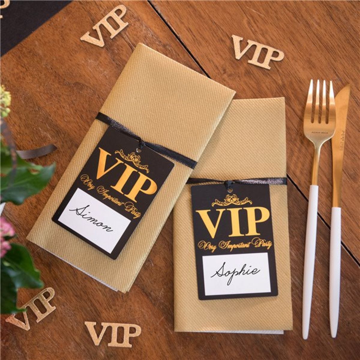 VIP Lanyard Place Cards (10pk)