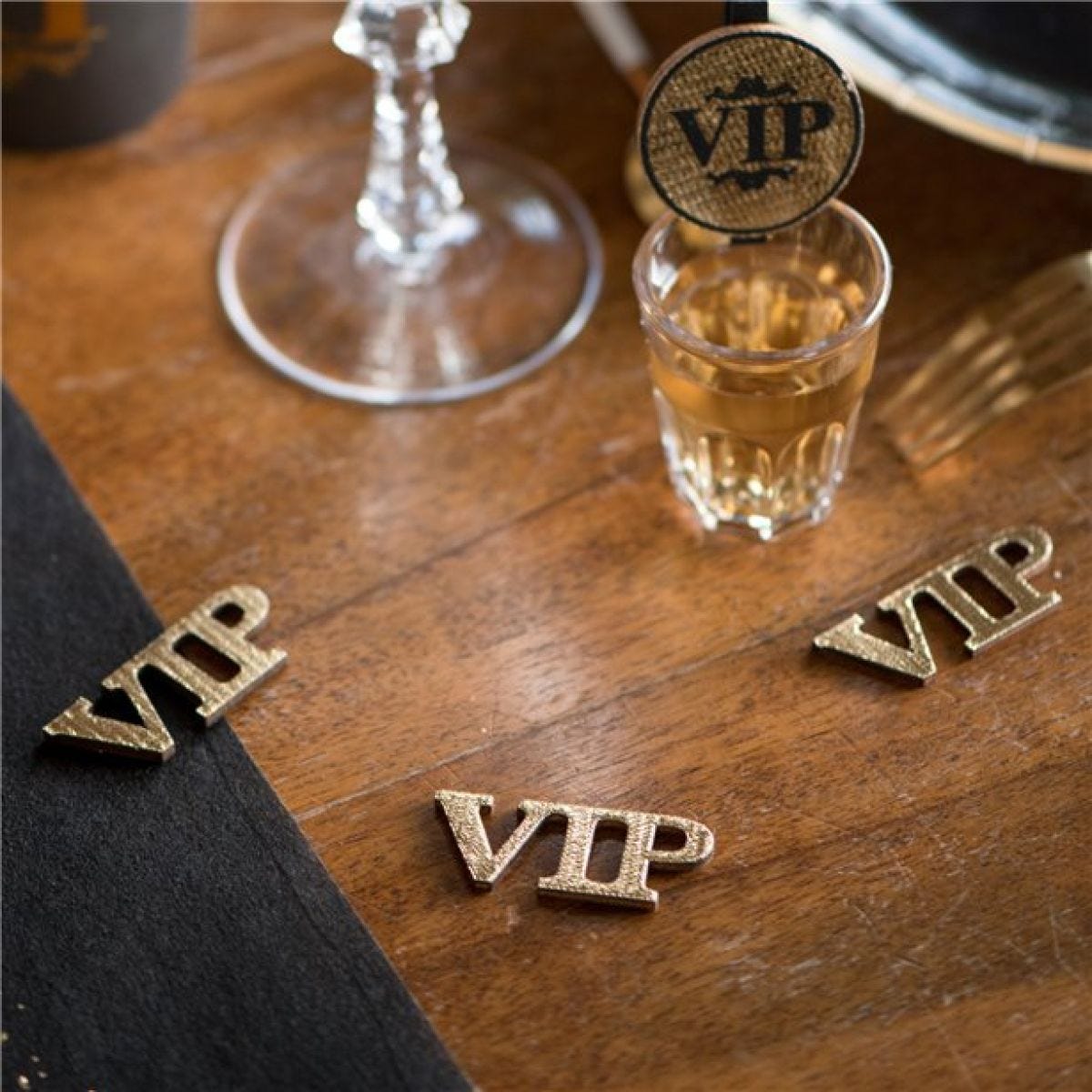 VIP Wooden Confetti