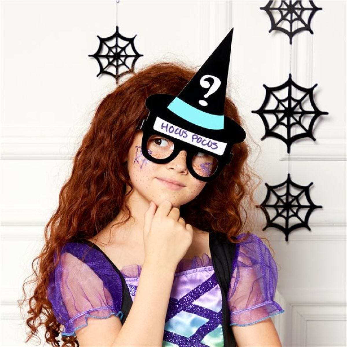 Hallo-ween Friends Guess Who Glasses Game