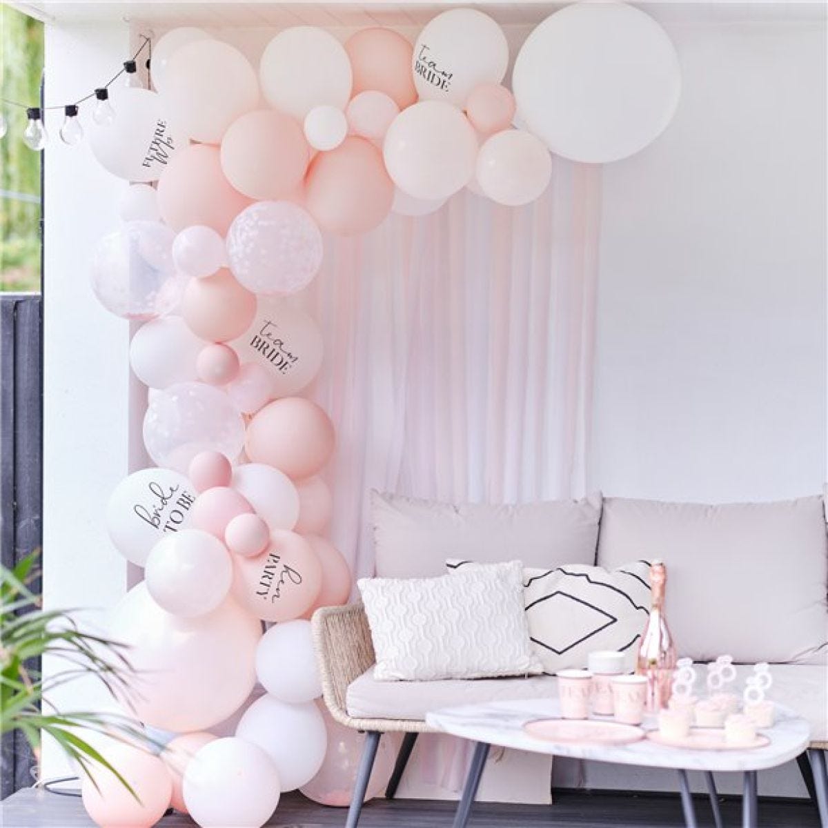 Future Mrs Pink Mix Latex Balloon Arch With Streamers