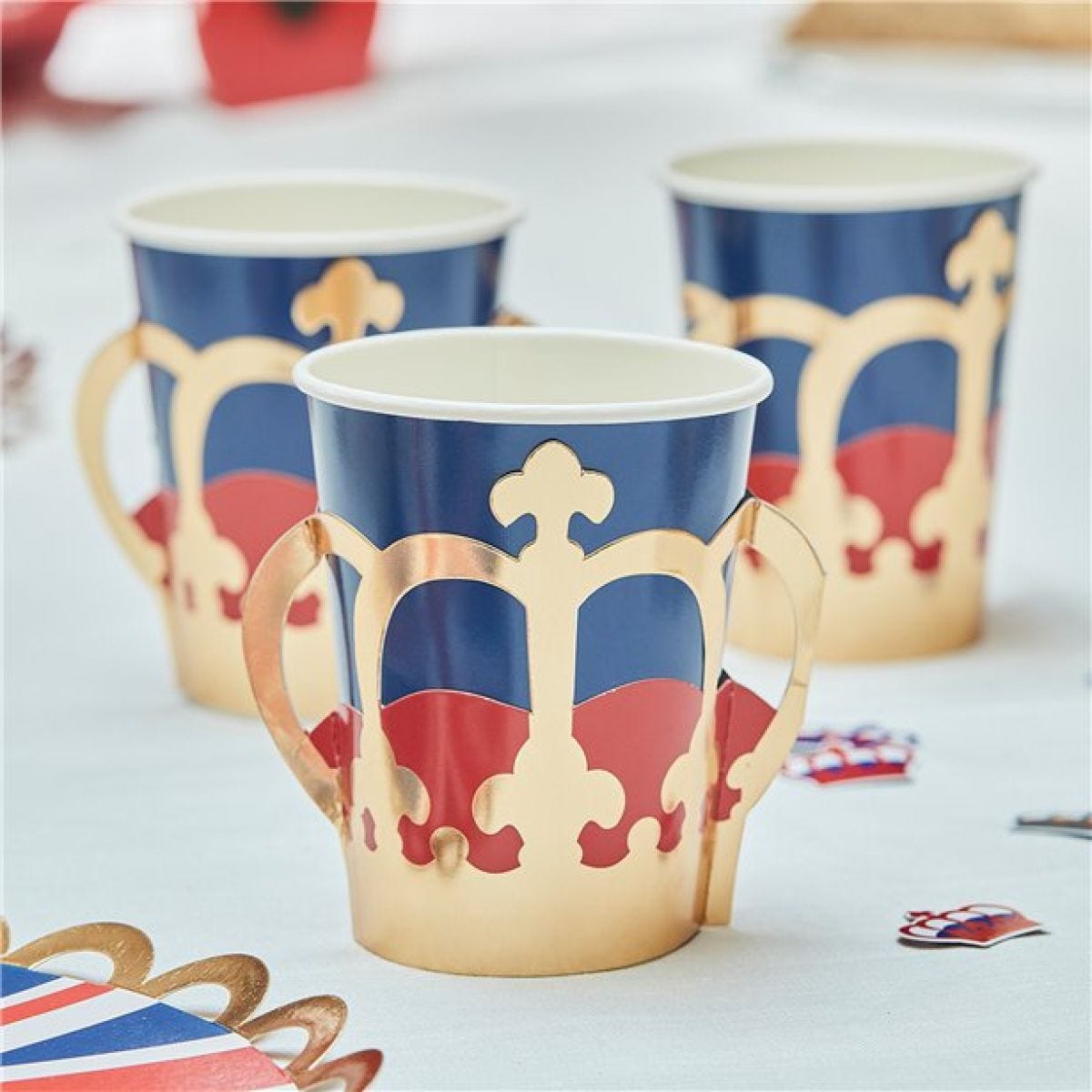 Royal Crown Pop Out Paper Cups - 225ml