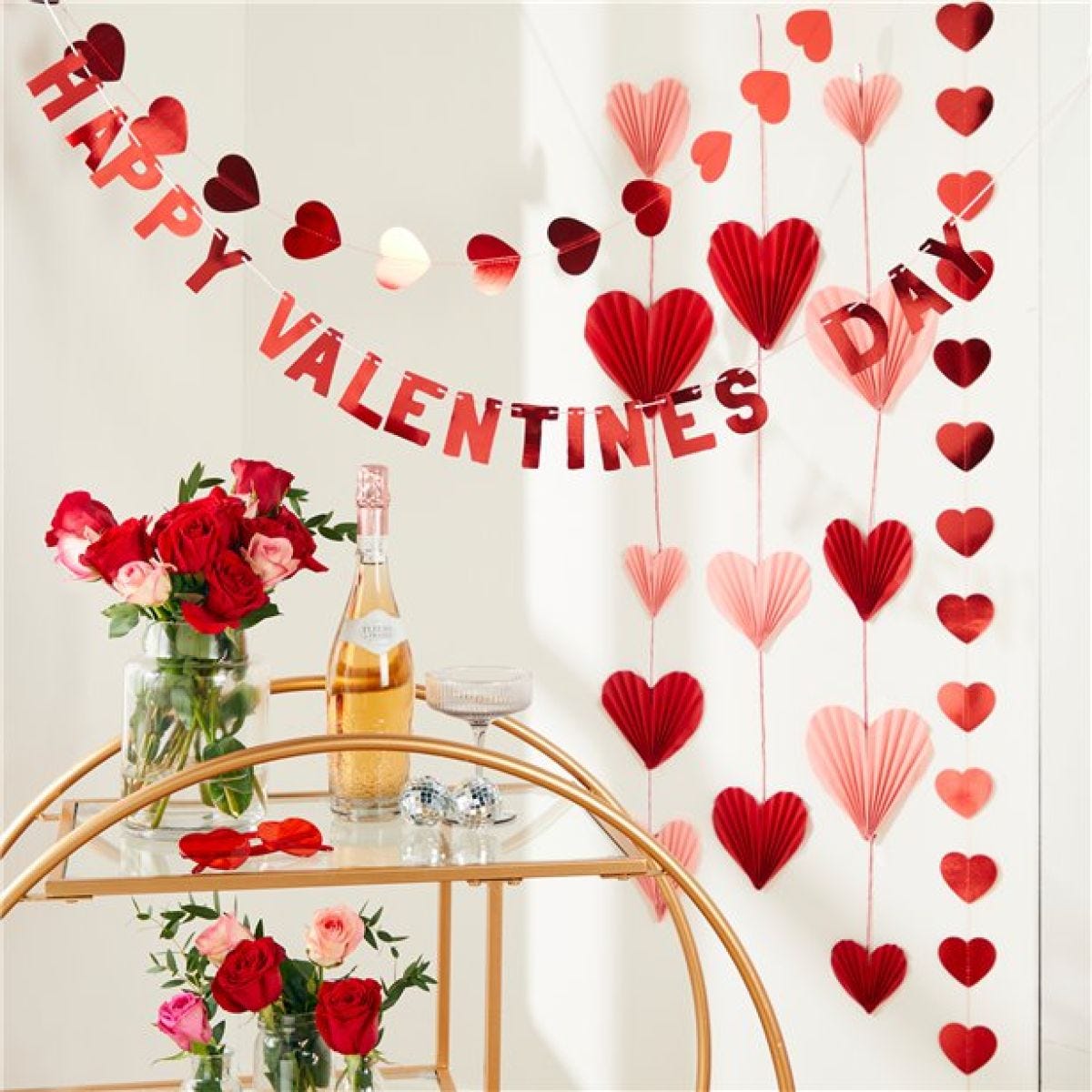 Valentine&apos;s Decorating Kit