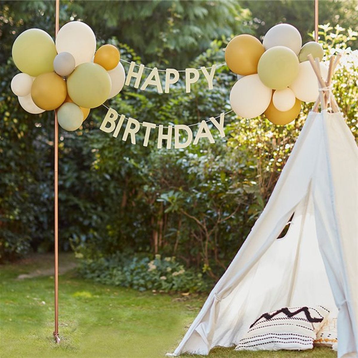 Let&apos;s Go Wild Happy Birthday Bunting & Balloon Kit