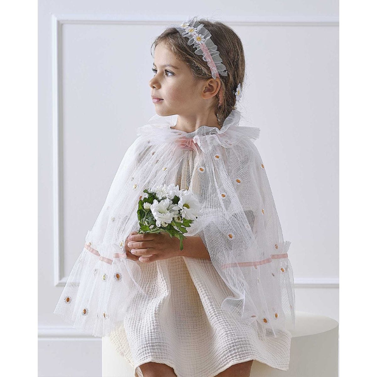 Daisy Cape