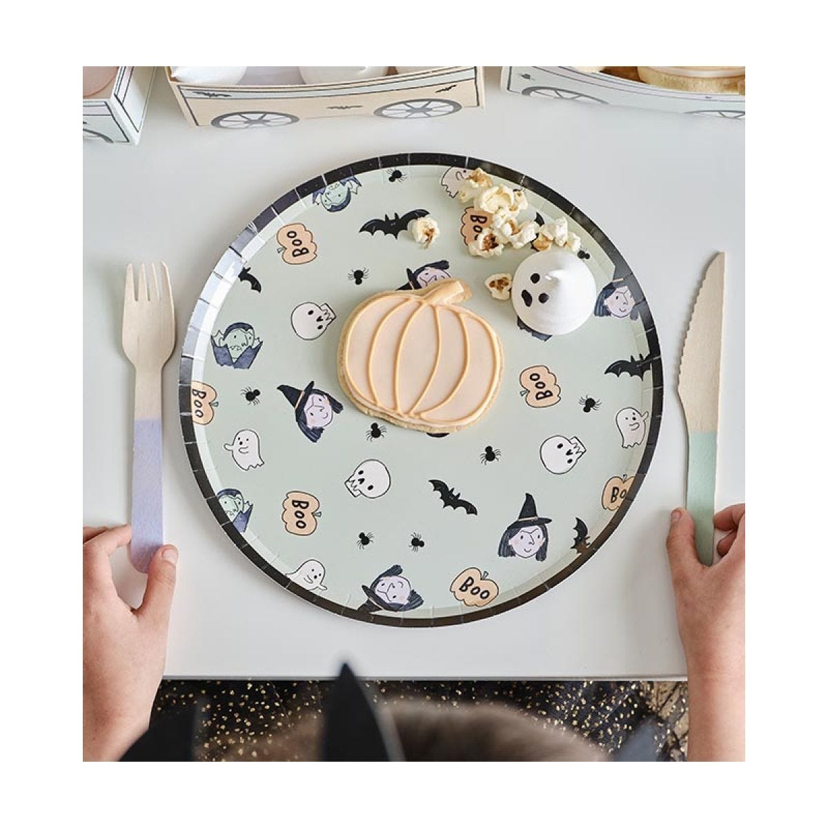 Boo Crew Paper Plates (8pk)